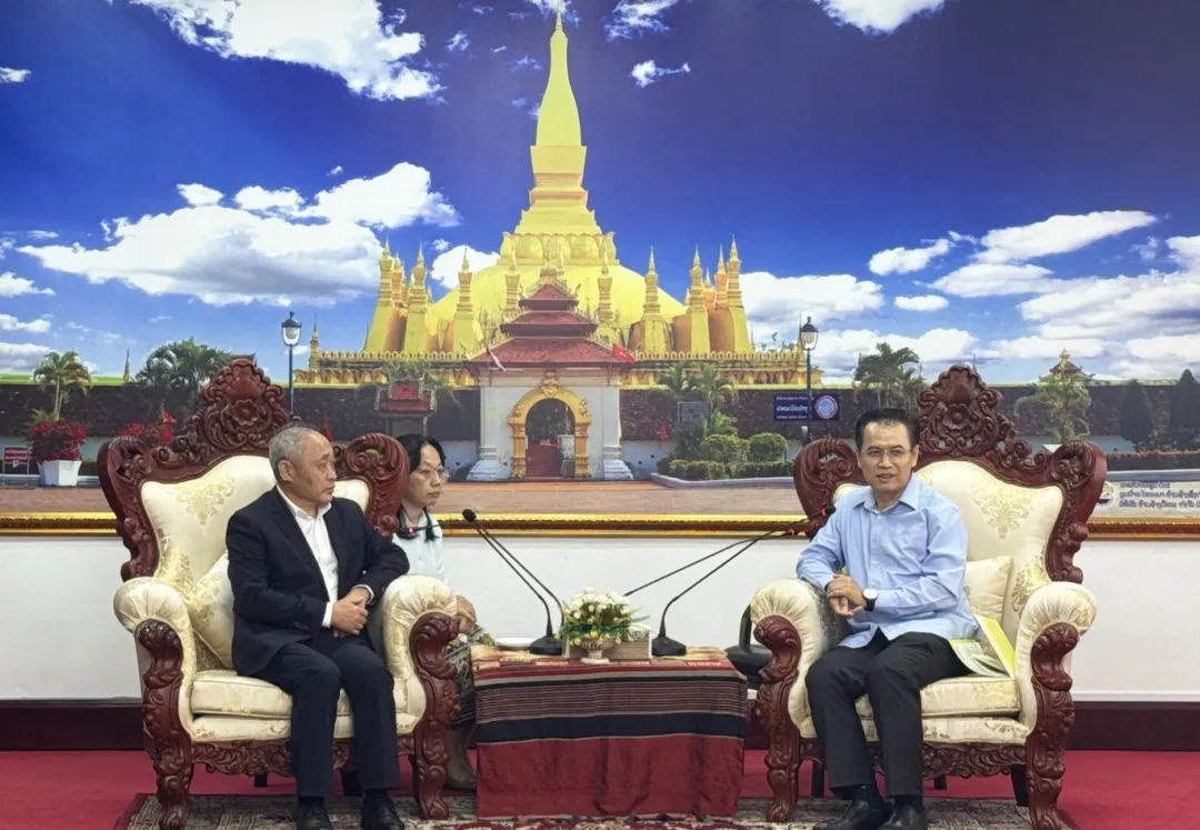 2.1 与工贸部部长会面.jpg